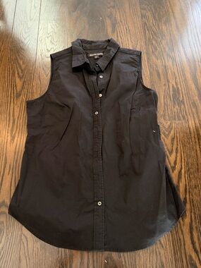 Boston Proper Black Sleeveless Button-Down Shirt